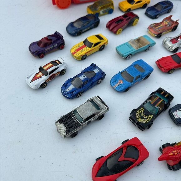 Hot Wheels Orange Toy Car Carrier with 43 Assorted Mini Cars - Picture 3 of 5